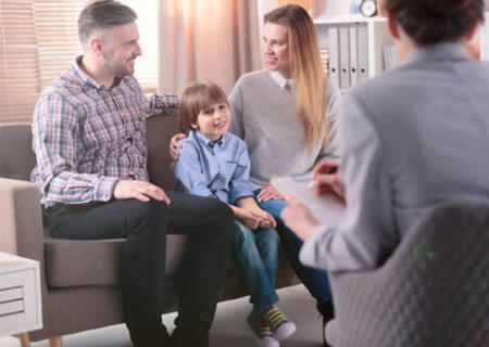Family with psychologist
